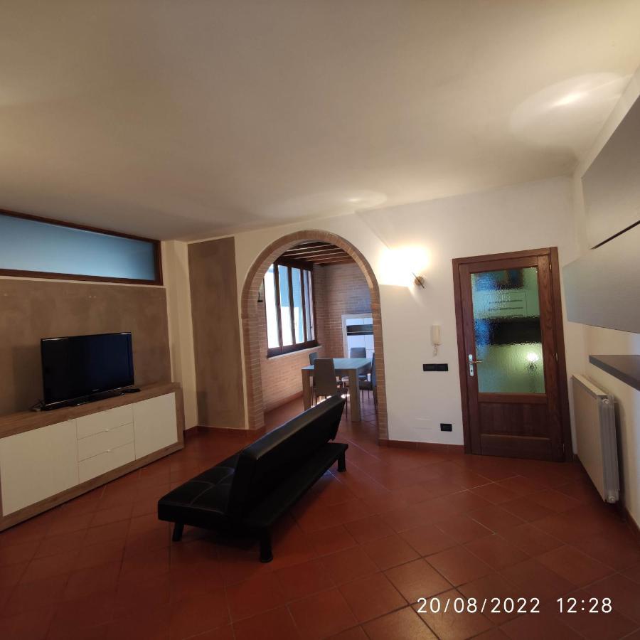 M & M Pinzi Suite Apartment Montepulciano Stazione Buitenkant foto